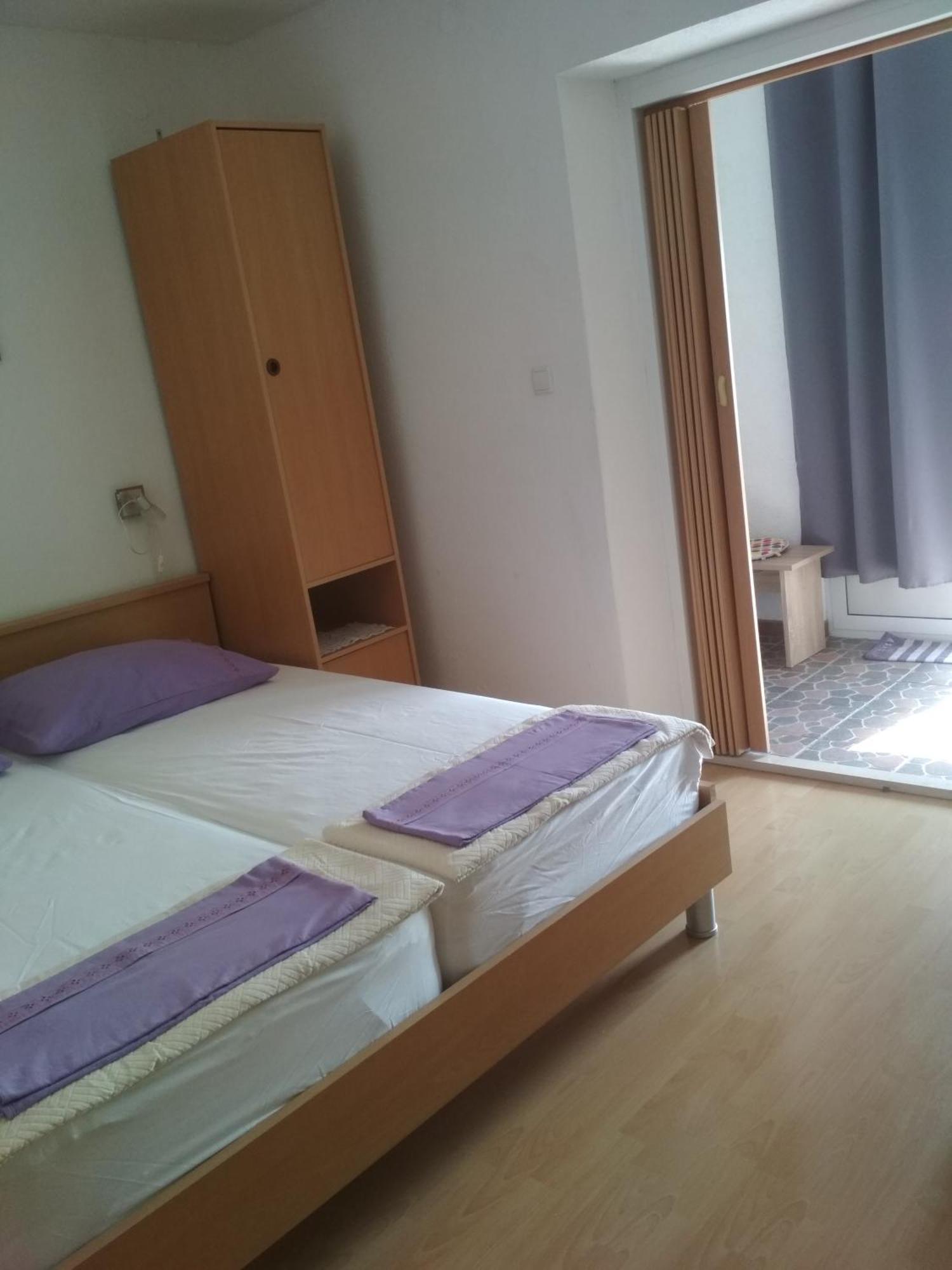 Apartmani Carevic Baška Voda Camera foto